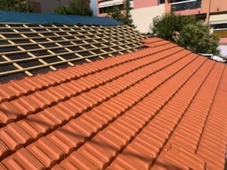 Travaux de couverture en cours dans le 27
