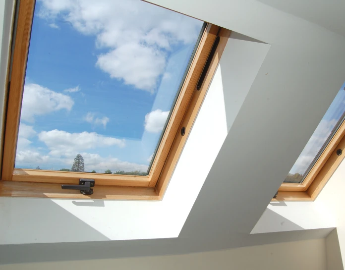 Pose de fenetre de toit sur maison ancienne rénovée